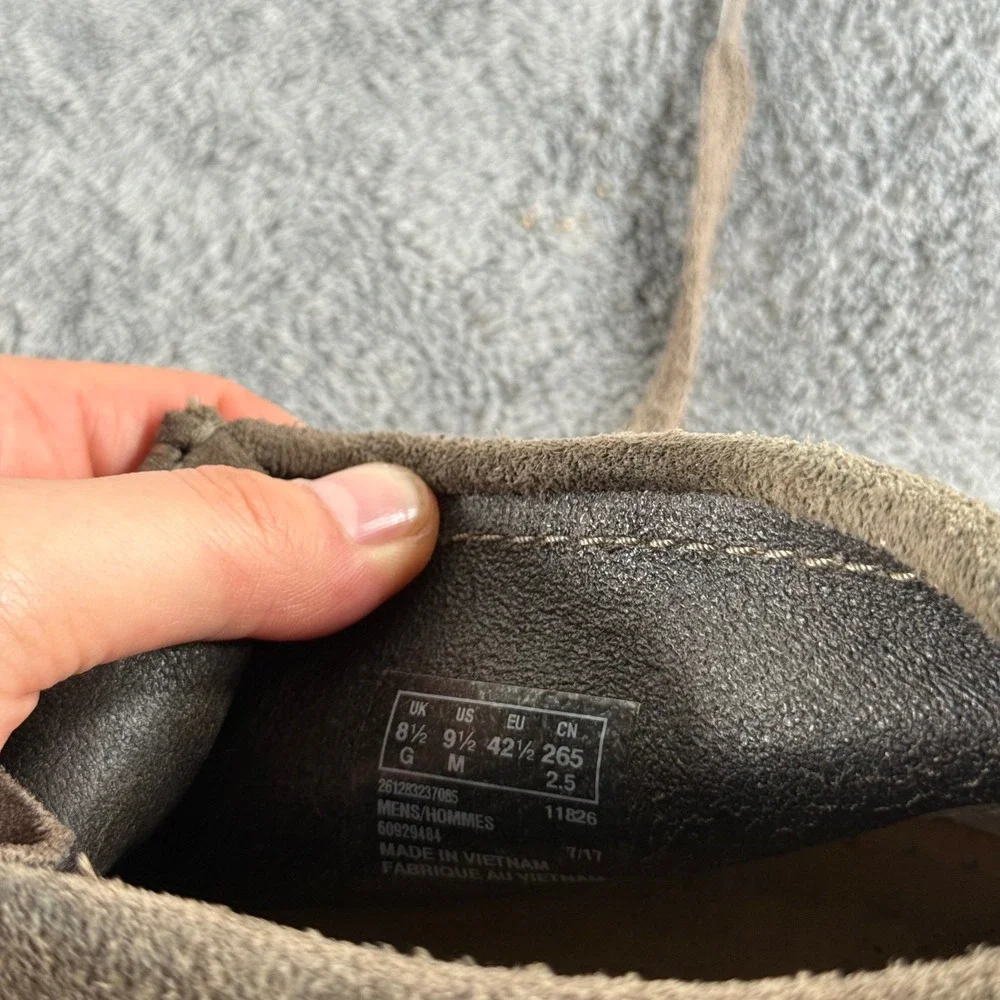 Clarks wallabee boot